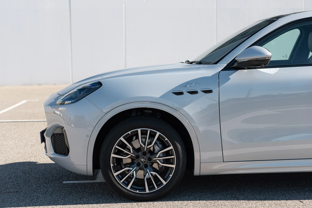 2025 Maserati Grecale - Image 28 of 31