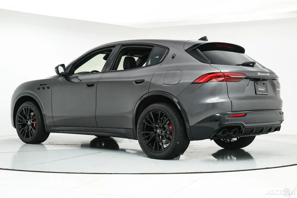 2025 Maserati Grecale - Image 3 of 20