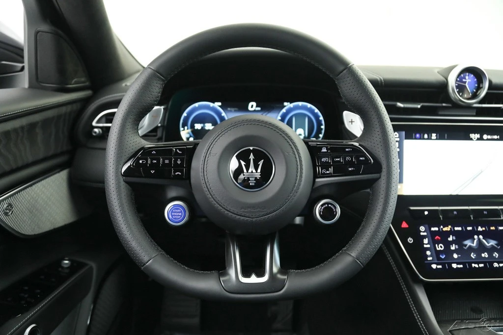 2025 Maserati Grecale - Image 16 of 20