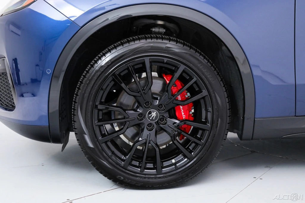 2025 Maserati Grecale - Image 18 of 18