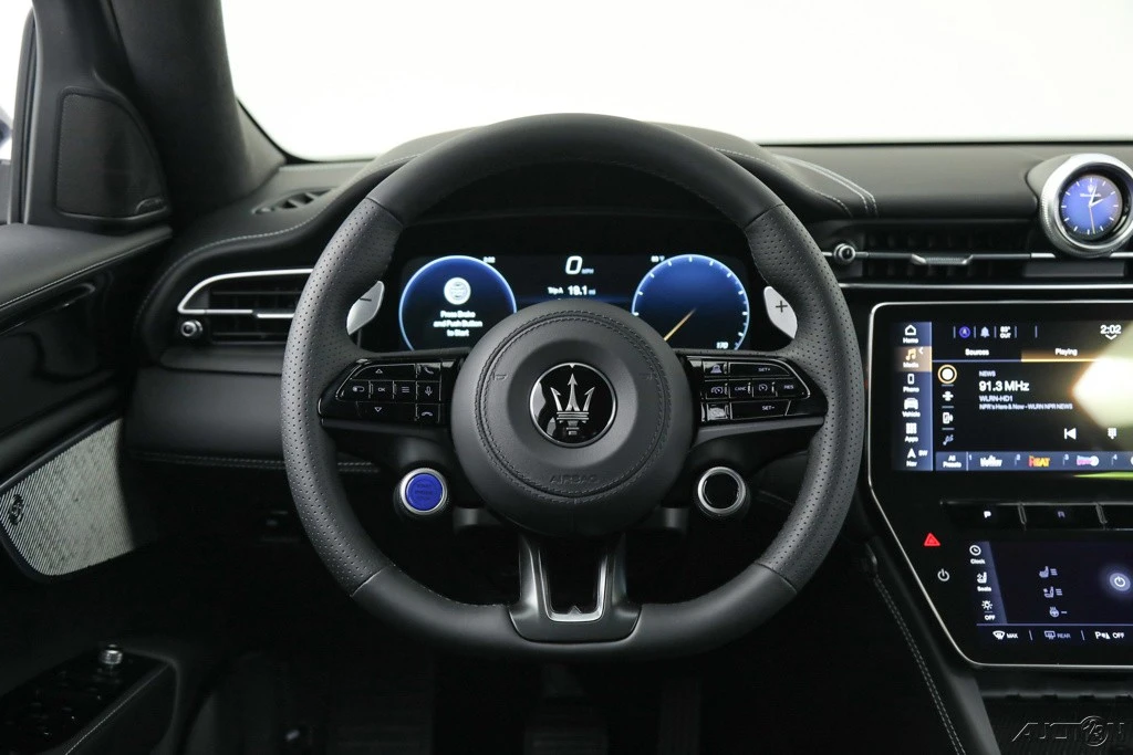 2025 Maserati Grecale - Image 17 of 18