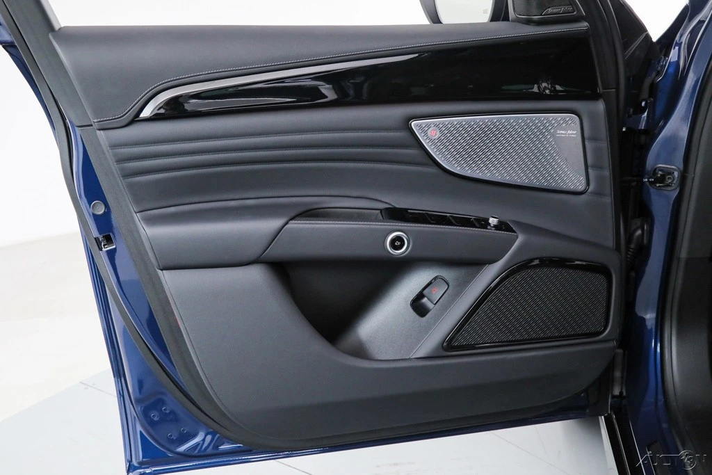 2025 Maserati Grecale - Image 13 of 18