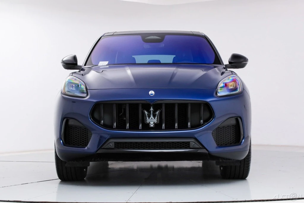 2025 Maserati Grecale - Image 7 of 18