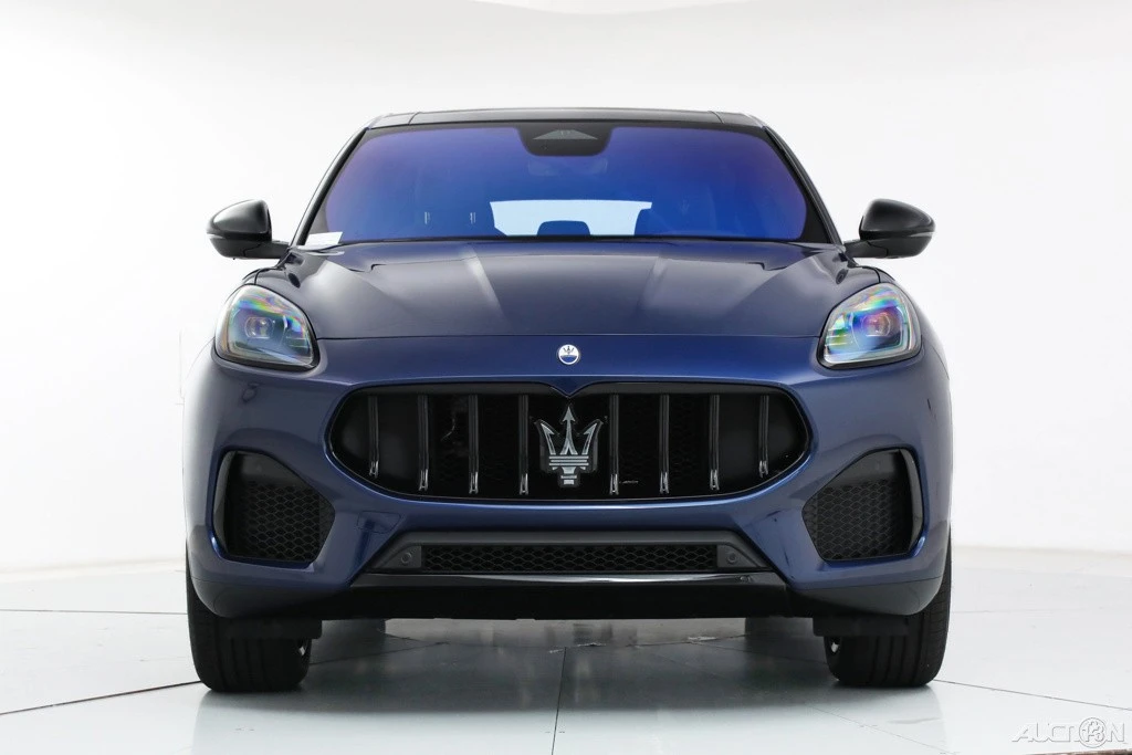 2025 Maserati Grecale - Image 9 of 18