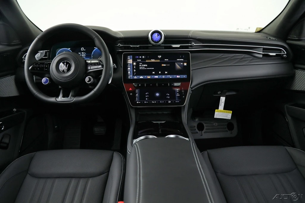 2025 Maserati Grecale - Image 18 of 18