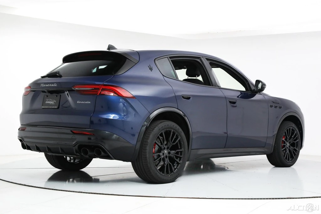 2025 Maserati Grecale - Image 6 of 18