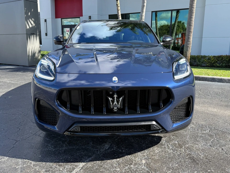 2025 Maserati Grecale - Image 9 of 21