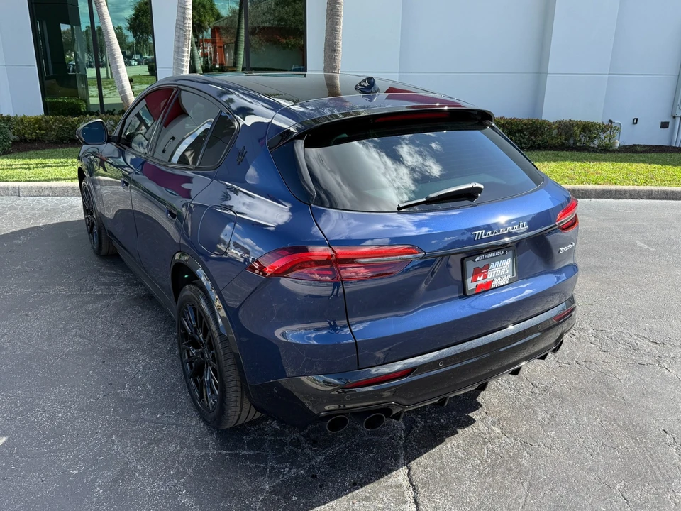 2025 Maserati Grecale - Image 17 of 21