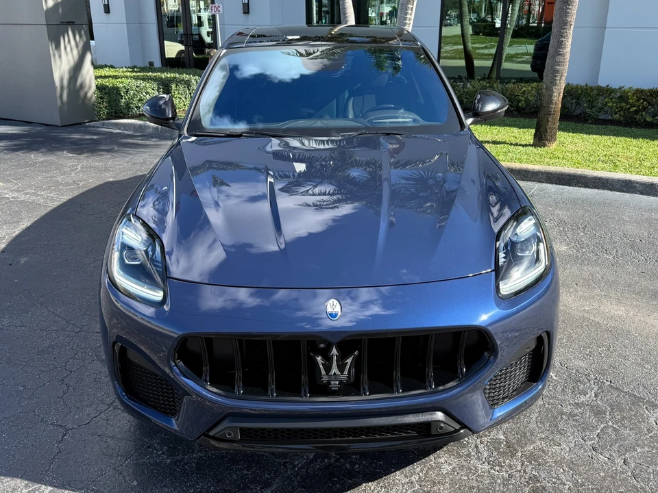 2025 Maserati Grecale - Image 8 of 21