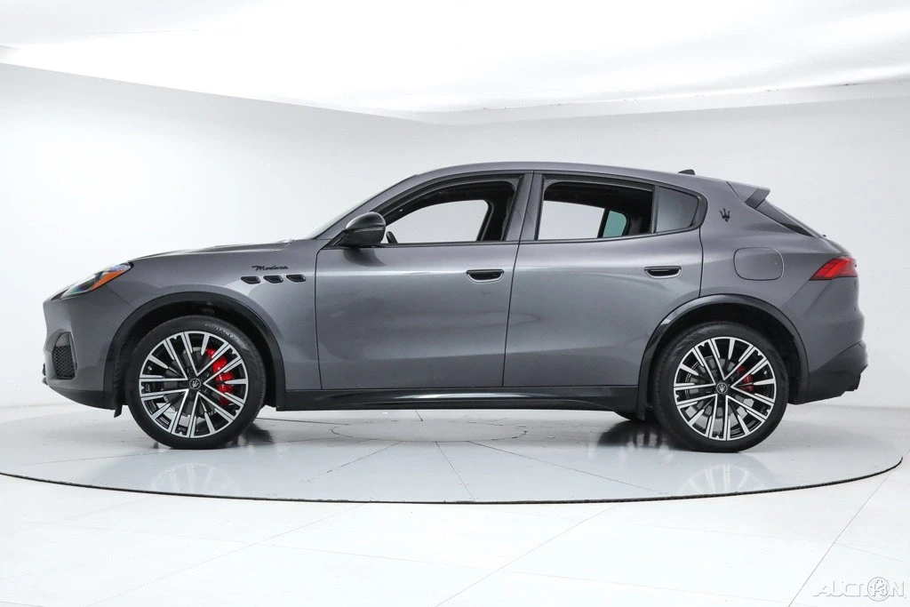 2025 Maserati Grecale - Image 2 of 21