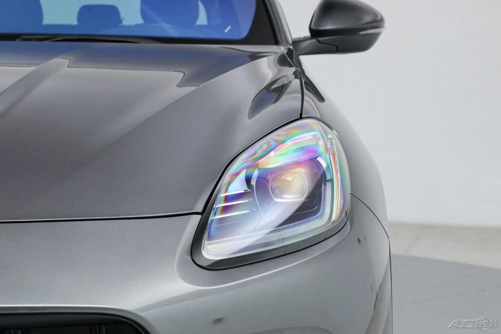 2025 Maserati Grecale - Image 9 of 21