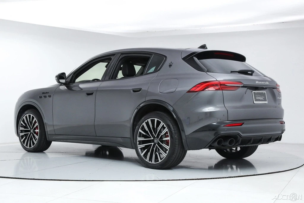 2025 Maserati Grecale - Image 3 of 21