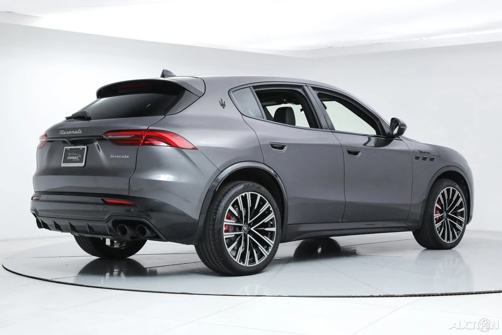2025 Maserati Grecale - Image 5 of 21