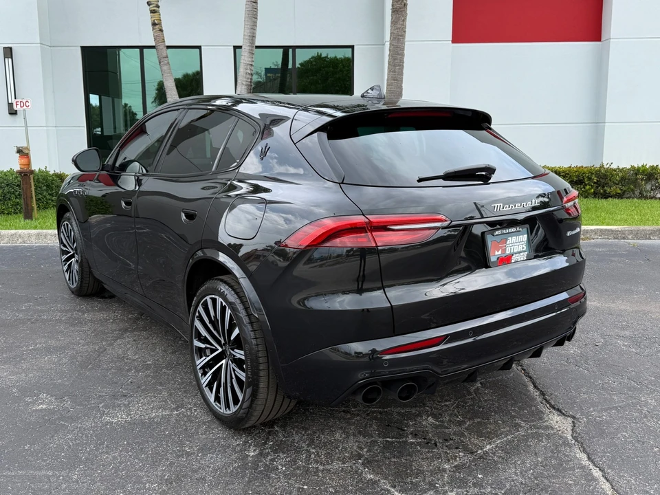 2025 Maserati Grecale - Image 15 of 31
