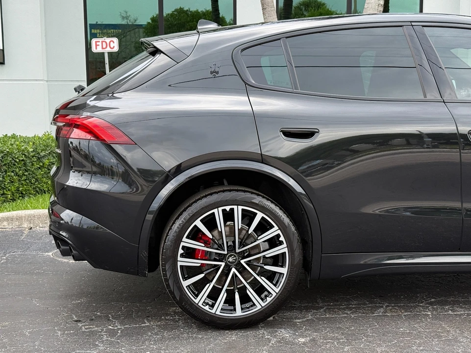 2025 Maserati Grecale - Image 5 of 31
