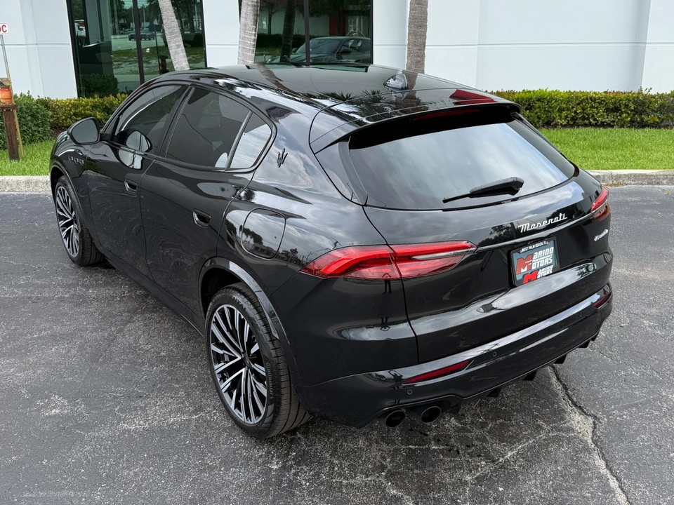 2025 Maserati Grecale - Image 16 of 31