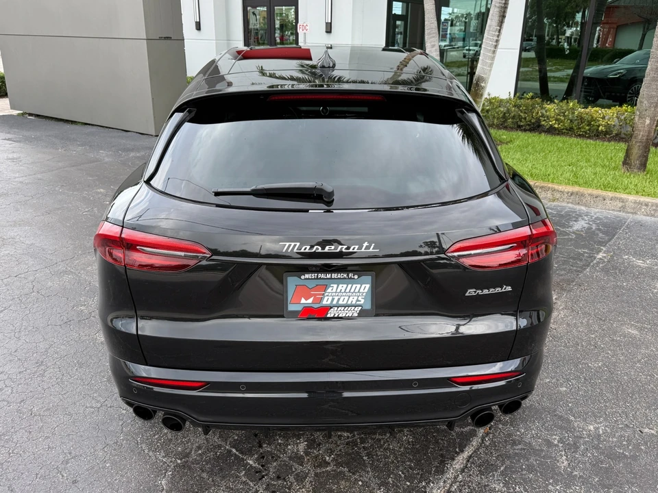 2025 Maserati Grecale - Image 17 of 31