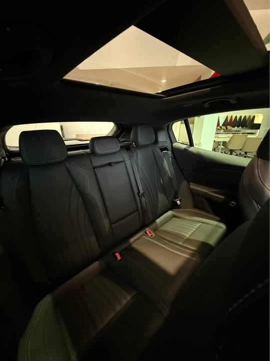 2025 Maserati Grecale - Image 6 of 8