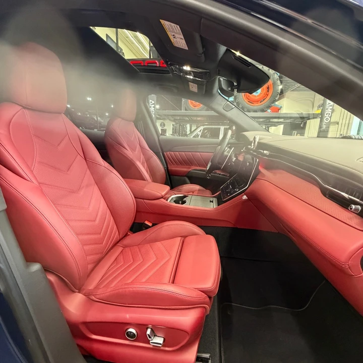 2025 Maserati Grecale - Image 6 of 26