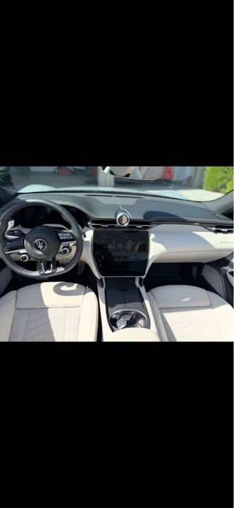 2025 Maserati Grecale - Image 8 of 8