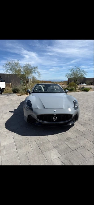 2025 Maserati Grecale - Image 2 of 8