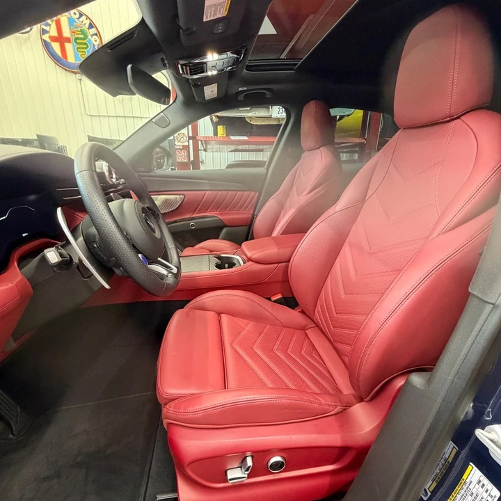 2025 Maserati Grecale - Image 5 of 26