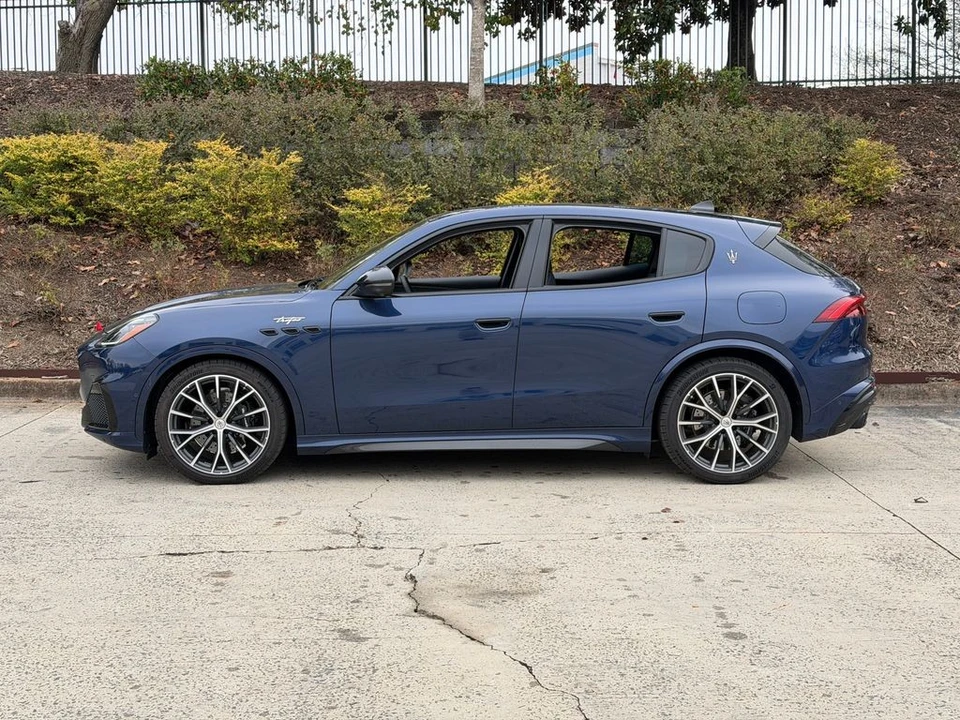 2025 Maserati Grecale - Image 7 of 21
