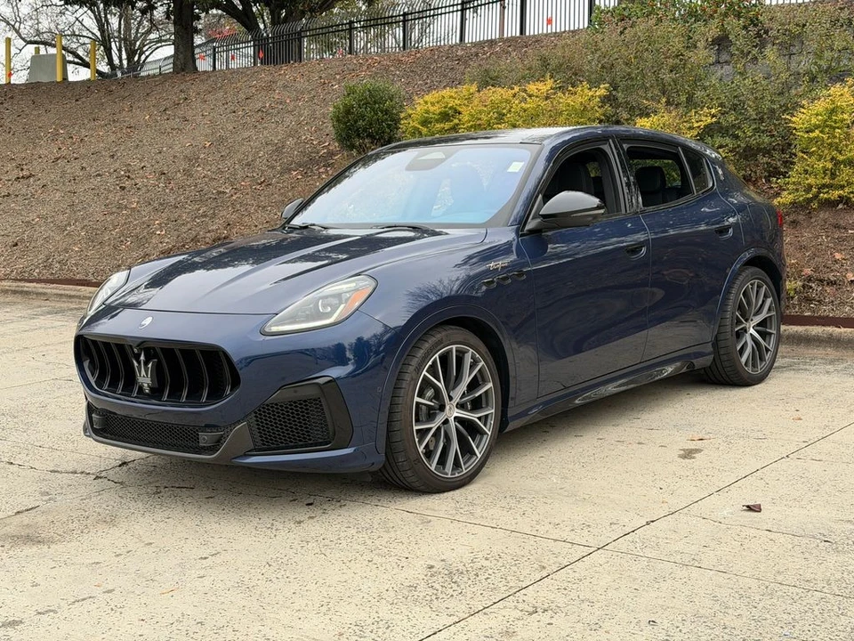 2025 Maserati Grecale - Image 8 of 21