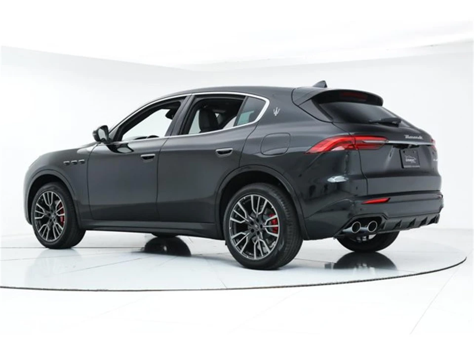 2025 Maserati Grecale - Image 3 of 19