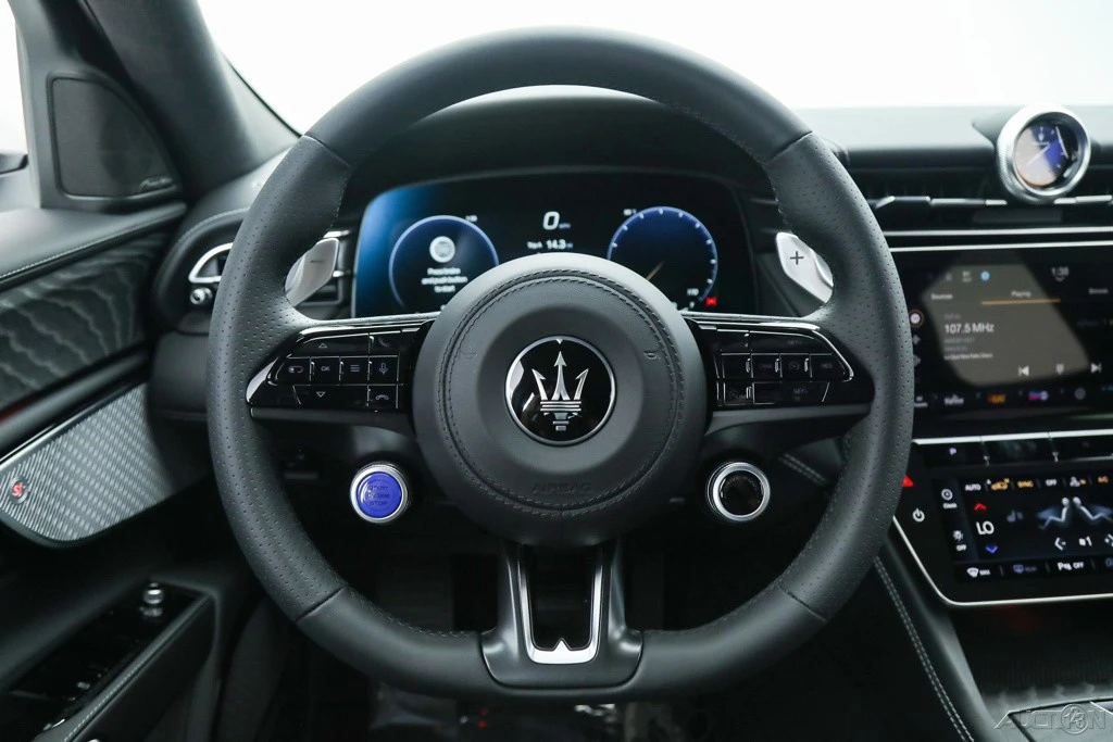 2025 Maserati Grecale - Image 17 of 19