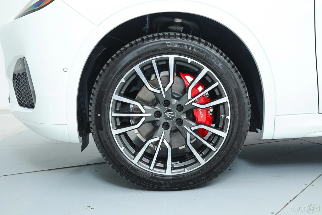 2025 Maserati Grecale - Image 19 of 19