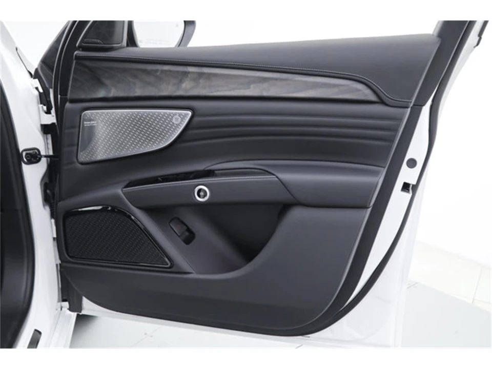 2025 Maserati Grecale - Image 10 of 20