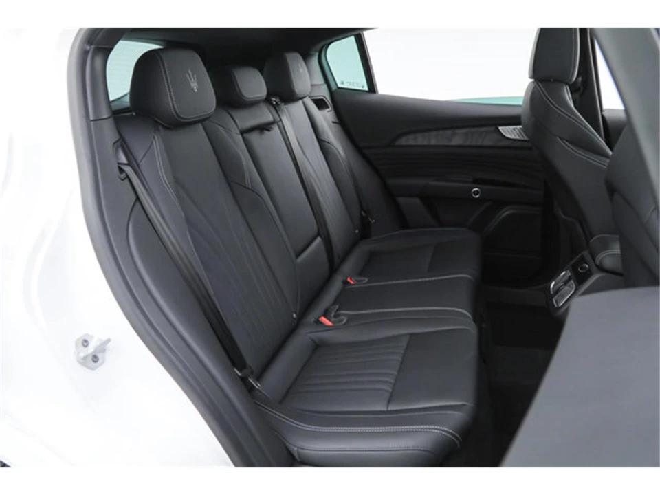 2025 Maserati Grecale - Image 14 of 20