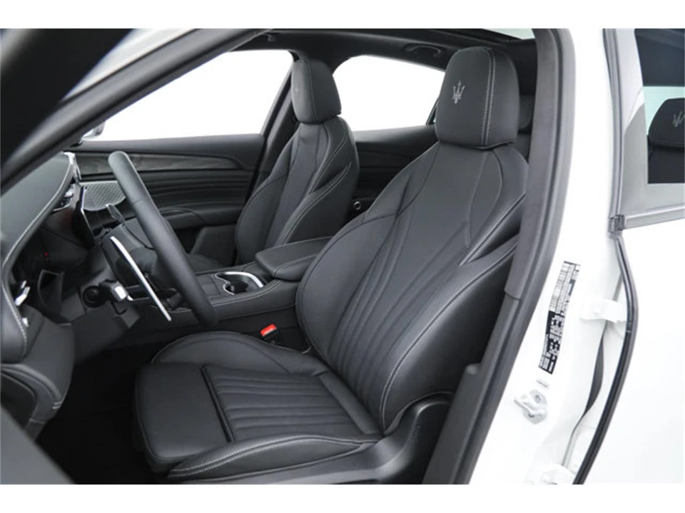 2025 Maserati Grecale - Image 18 of 20