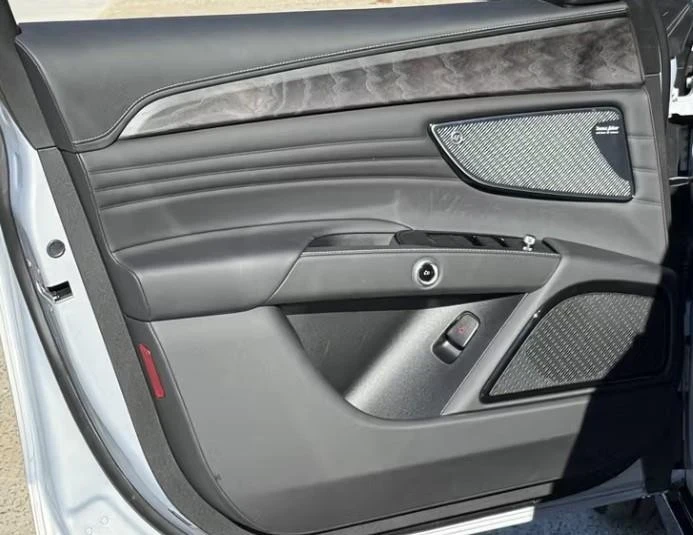 2025 Maserati Grecale - Image 19 of 21