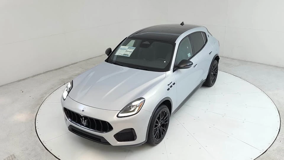2025 Maserati Grecale - Image 8 of 20
