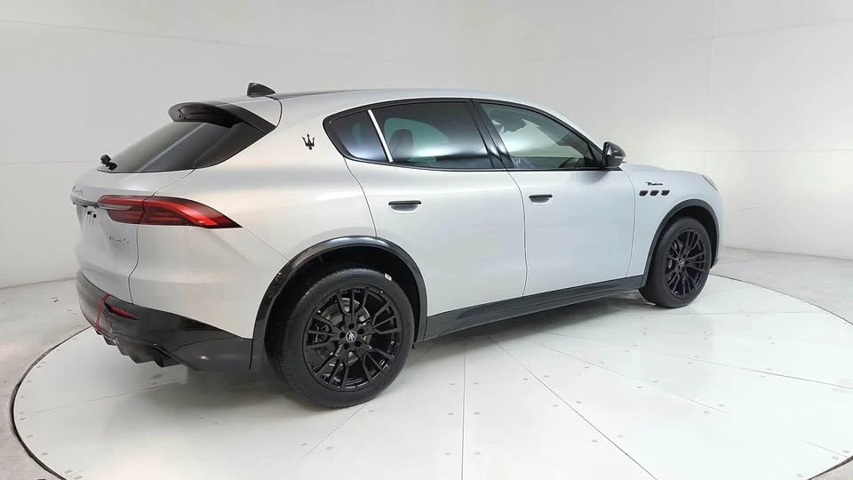 2025 Maserati Grecale - Image 6 of 20