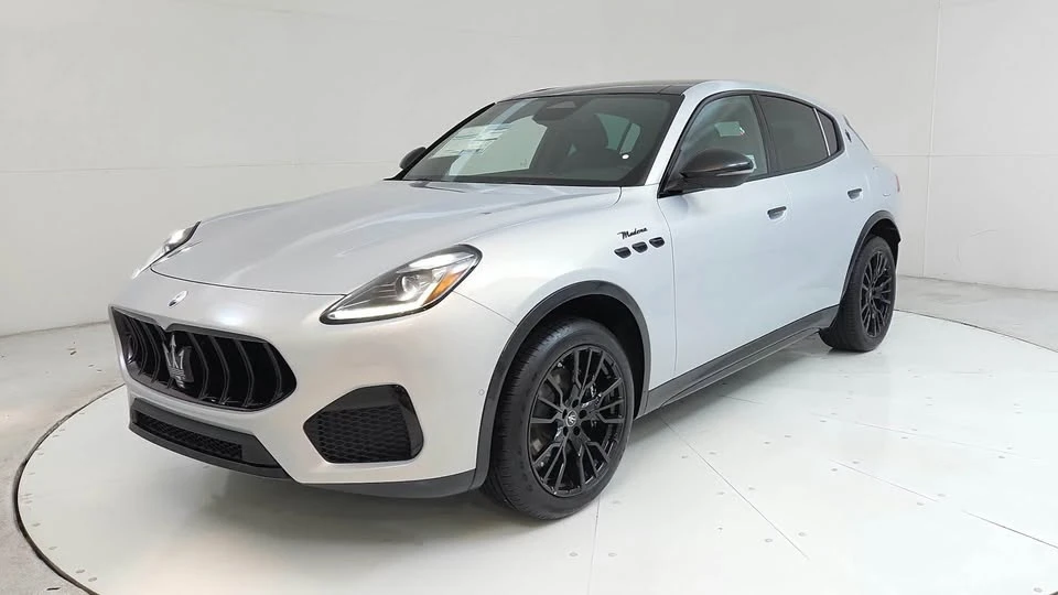 2025 Maserati Grecale - Image 3 of 20