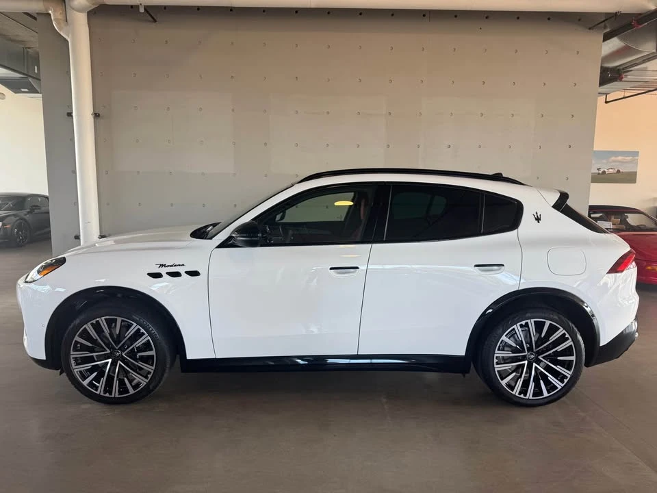 2025 Maserati Grecale - Image 3 of 10