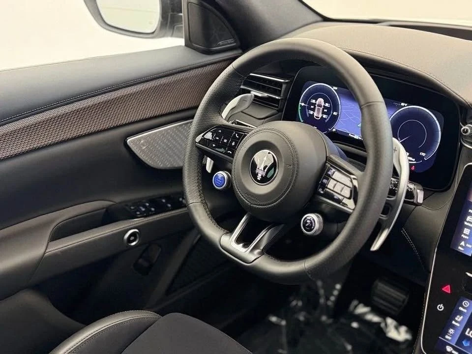 2025 Maserati Grecale - Image 3 of 6