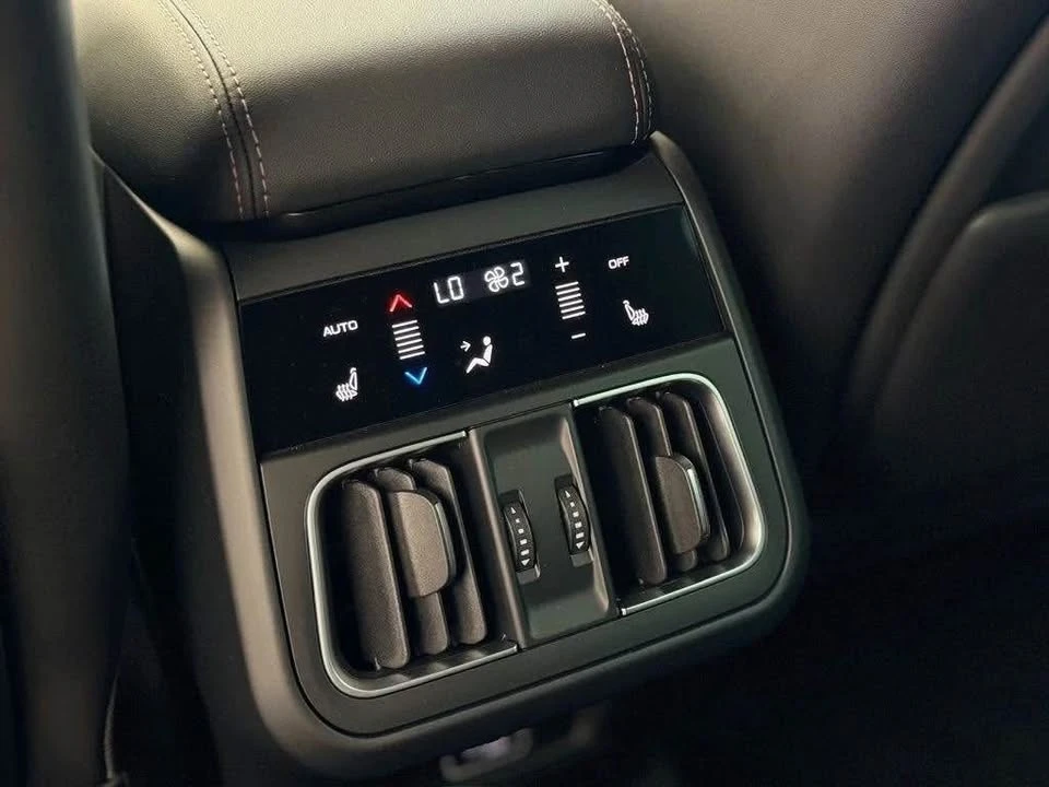 2025 Maserati Grecale - Image 4 of 6