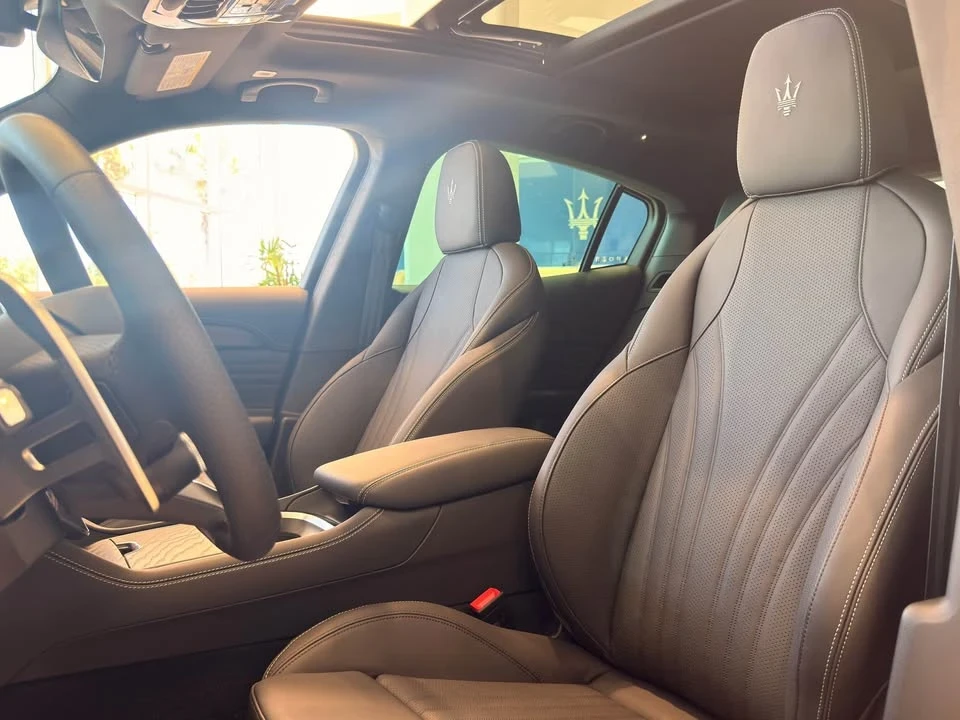 2025 Maserati Grecale - Image 13 of 14