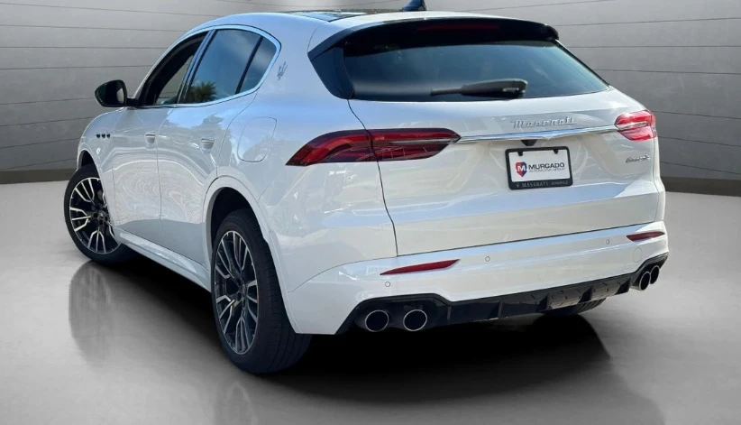 2025 Maserati Grecale - Image 5 of 10
