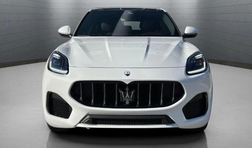 2025 Maserati Grecale - Image 2 of 10