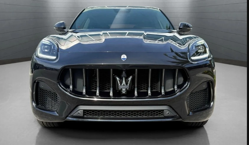 2025 Maserati Grecale - Image 2 of 11