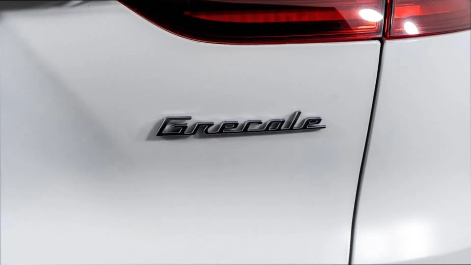 2025 Maserati Grecale - Image 11 of 15