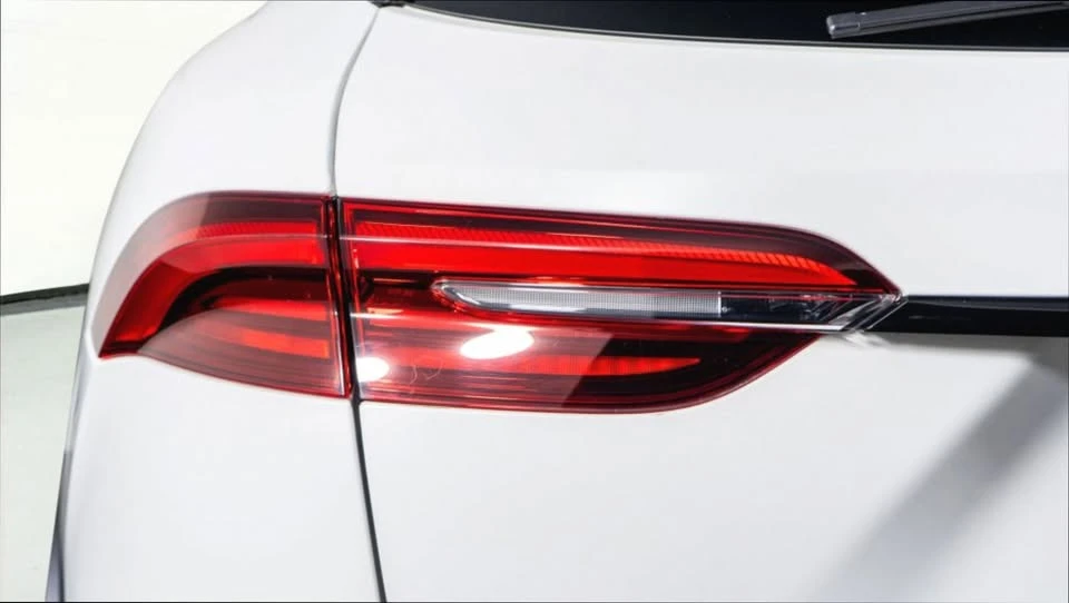 2025 Maserati Grecale - Image 9 of 15