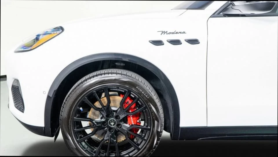 2025 Maserati Grecale - Image 15 of 15