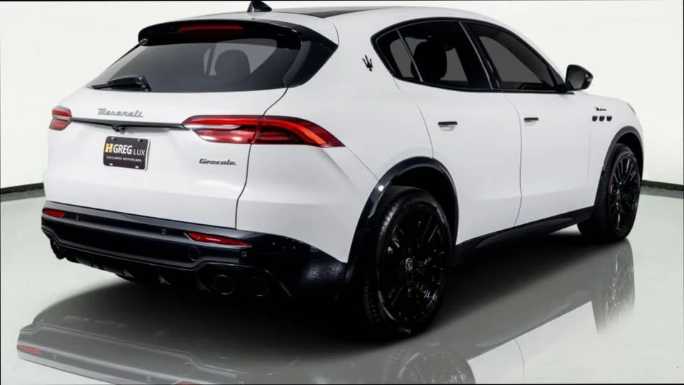 2025 Maserati Grecale - Image 7 of 15