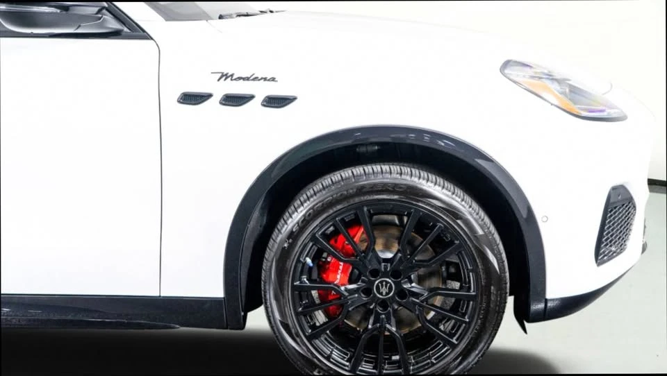 2025 Maserati Grecale - Image 5 of 15